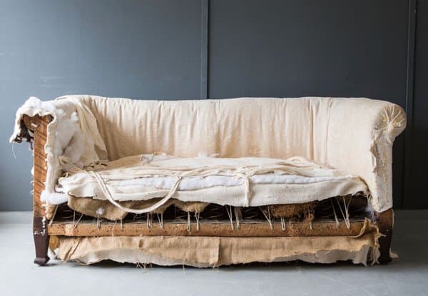 Chesterfield softa in need of reupholstering