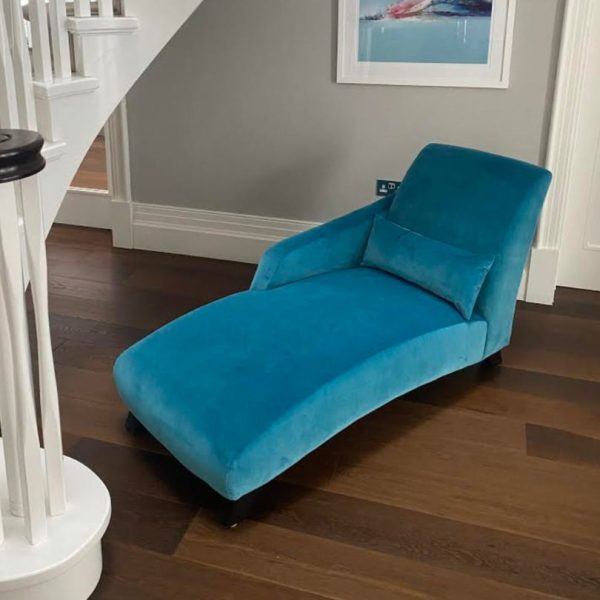 Chaise longue reupholstered in blue velvet