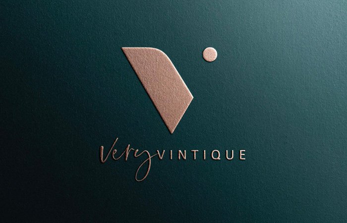 Very Vintique logo