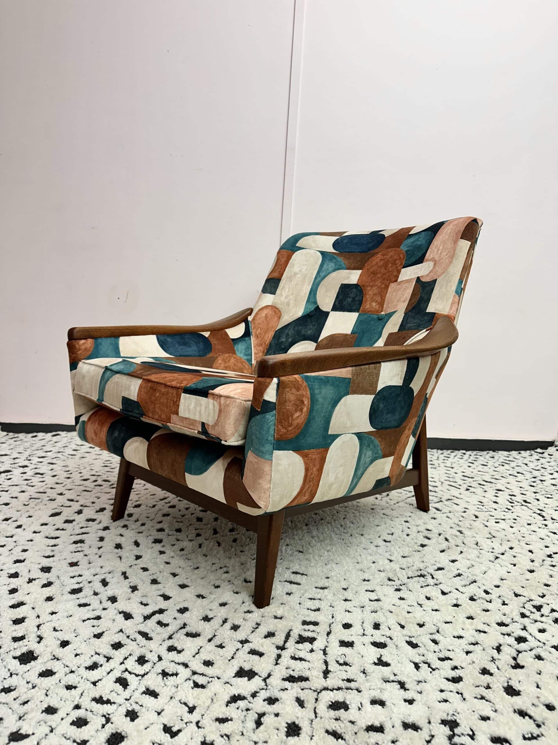 Ikon chair 6